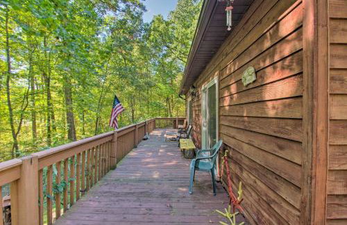 Peaceful New Market Cabin with Deck and Fire Pit! - Foto 23