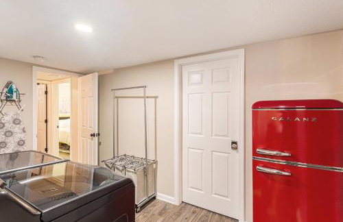 ATLAS - Whole House - 5BR 2BA - Hot Tub - Game Rooms - Theater - Fenced Backyard - Foto 31