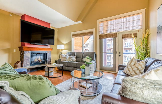 Luxury 3-Br Penthouse | INDOOR Pool & Hot Tub | Pool Table | 2 Decks + Mtn Views - Photo 30