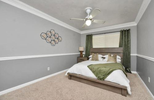 Backyard Oasis-Pool & Grill-Heart of Friendswood - Foto 31