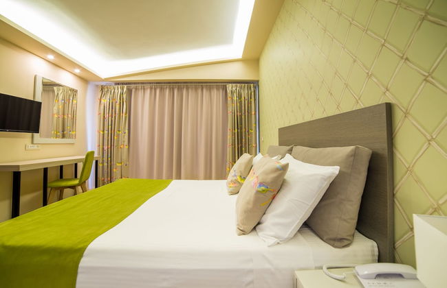 Koukounaria Hotel & Suites - Photo 20