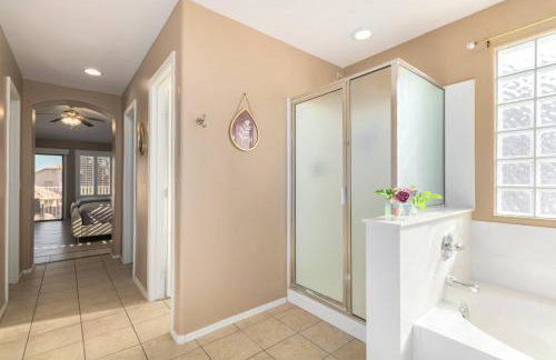 Heated Pool • Mini Golf • Huge Backyard • King Bed - Foto 36