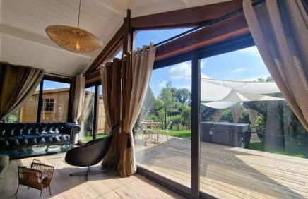 KÄBANE 81, Lodge avec spa au bord de l'eau - Foto 1