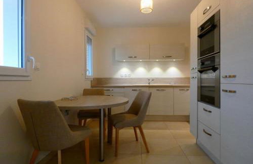 Appartement spacieux avec rooftop et garages privés à 3 min de la gare d'Épernon - FR-1-581-129 - Foto 9