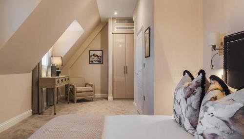 Spacious Luxury Penthouse, 2BR, Private Parking - By Tempstay - Foto 2