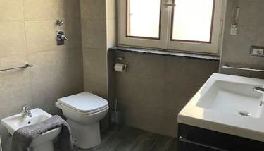 [Duomo walking distance]modern flat with free wifi - Foto 3