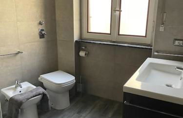 [Duomo walking distance]modern flat with free wifi - Foto 3