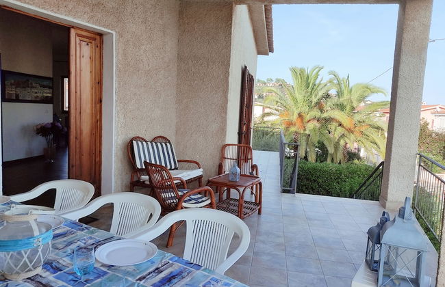 Family Apartment With Balcony In Budoni - Photo 14