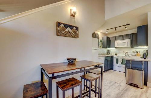 Private condo steps from ski lift minutes to lake - Foto 8