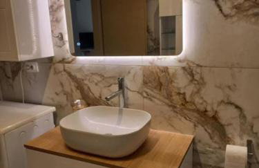 By the sea - Foto 20