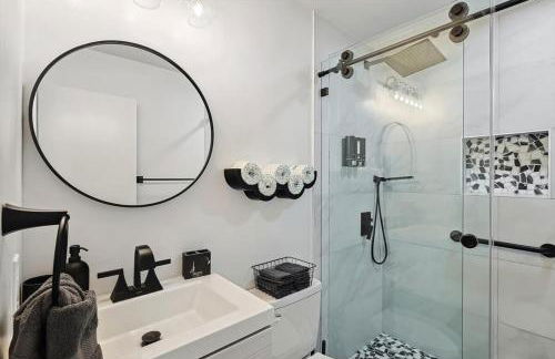 Plano Perfect Getaway - Pool Hot Tub BBQ Grill - Foto 23