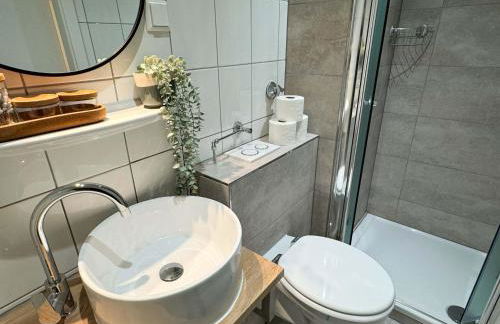 Schöne Ferienwohnung im Zentrum mit Self Check-In und Free Wifi - Foto 16