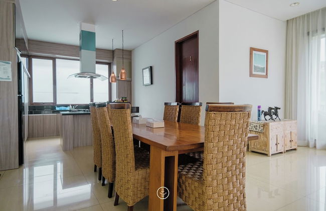 Chamomile Hill View 6BR Villa pool and movie room - Photo 35