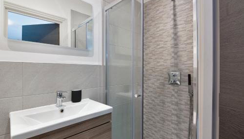 Spacious, 3 bedroom, 2 bathroom, Surbiton - Foto 4