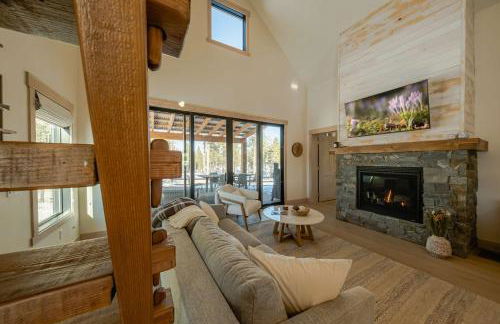 Wilderness Club Nest - Modern Cabin Retreat for 9 with Hot Tub - Foto 18