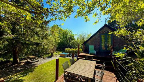 Sunridge Fishing Lodge with Hot Tub & Giant Cinema - Foto 3