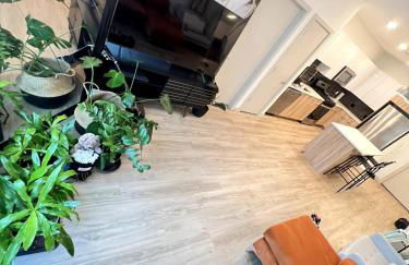 Luxury Bedroom with Private Bath & Closet Near Airport and Downtown Boston - Foto 18