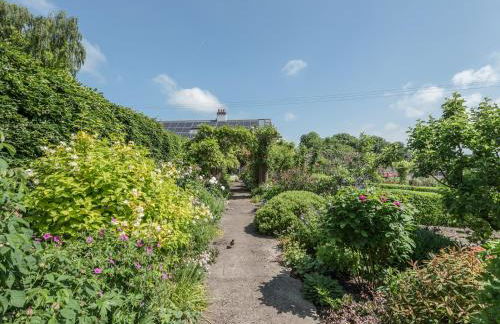 The Old Schoolhouse and Cottage - Foto 38