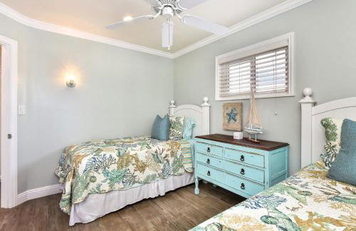 Oceanfront Back Home with View of the Sea - Photo 20