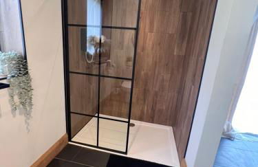 Luxury Courtyard Studio in Llangollen - Photo 13