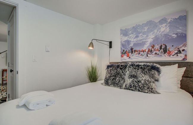 Trendy Urban Neighborhood & Dog-friendly Downtown - Photo 5