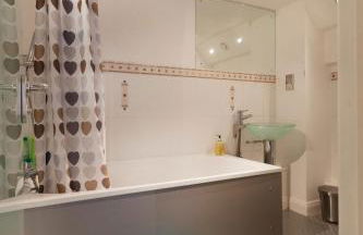 Lace Market Apartments - City Centre - 4 Beds Apartment with 2 Bathrooms and full Kitchen in George Street - close to Victoria Centre Shopping Centre - Parking for Cars & Vans from Five Pounds a Day - Sunday 1pm Check-out - Foto 56