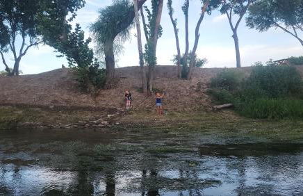 River RV, Romance Glamping Pup Paradise Riverside - Foto 19