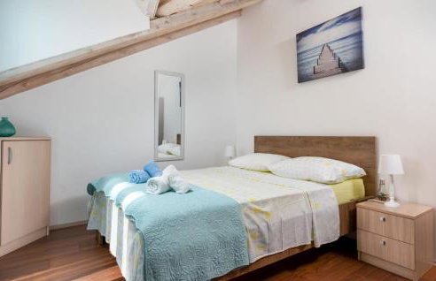 Amazing Home In Najevi With Wifi - Photo 28