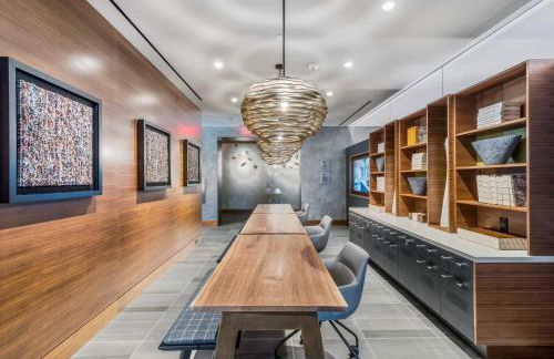 Bluebird Suites at Reston Town Center - Foto 19