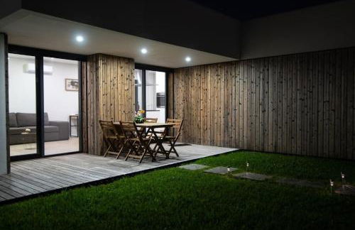 Vila Vicente Jacuzzi, Sauna and Parking - Photo 38