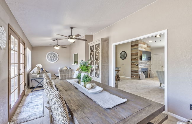 Luxurious Home with Red Rock Views - Foto 11