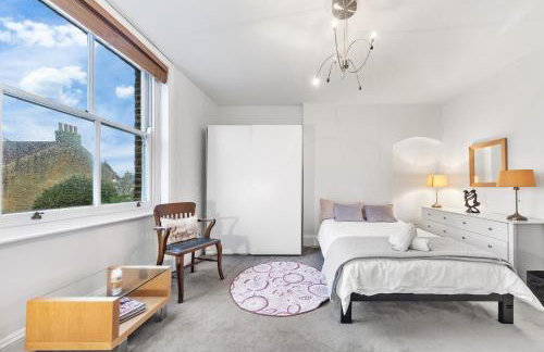 Lovely Split level 2 bedroom flat in NW London - Foto 21