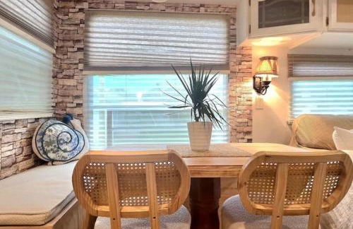 1 Large Bedroom Outdoor Patio - Photo 43