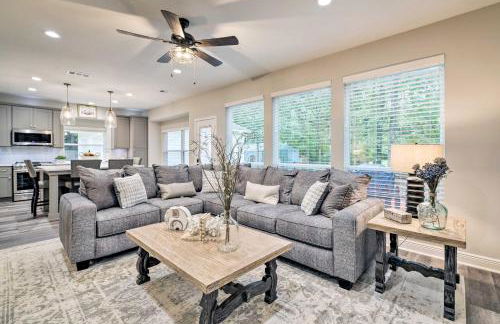 Modern Montgomery Home with Backyard, Deck, and Grill - Photo 4