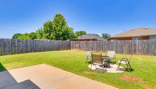 14 Mi to Dtwn OKC Edmond Gem with Fenced Yard! - Foto 2