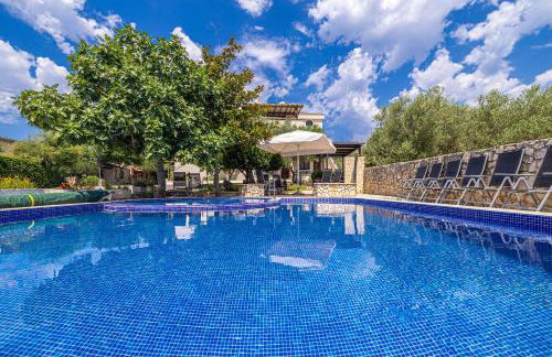 Villa Haya with heated pool - Photo 3