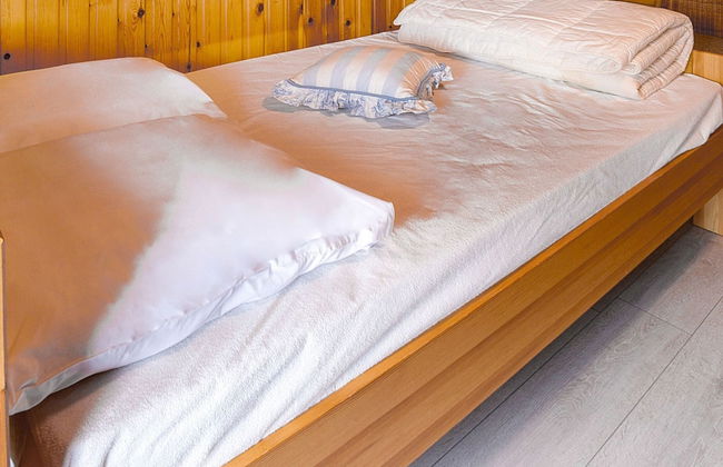 Peaceful Retreat With Sauna - Photo 9