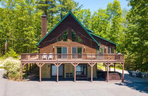 Massive Log Chalet with Hot Tub - Foto 21