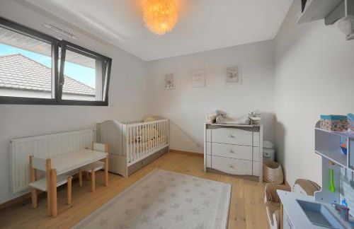 La Villa Sainghin - Piscine et Jacuzzi Privé - Foto 24