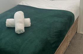 Flamingo Short Lets 4 Bed 4 Bath House Neath Hill - Foto 9