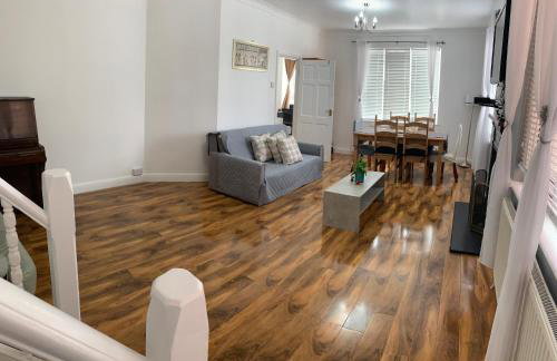 Penny Lein Apartments - Photo 9