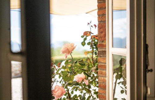 Casale rinnovato immerso nella campagna con splendida piscina privata - Foto 17