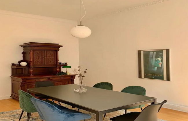 Inviting Holiday Home With Balcony or Terrace - Foto 19