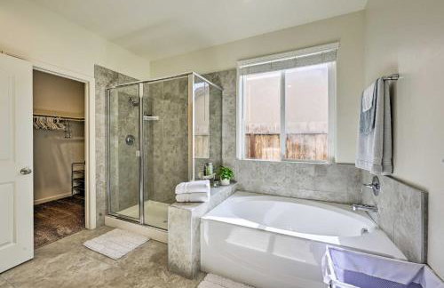 Visalia Home w/ Yard: 4 Mi to Downtown! - Foto 16
