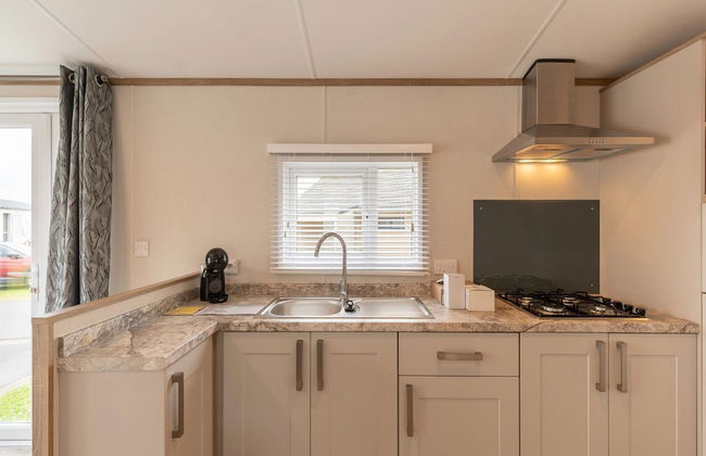 Chalet in De Haan Near Sandy Beaches - Photo 8