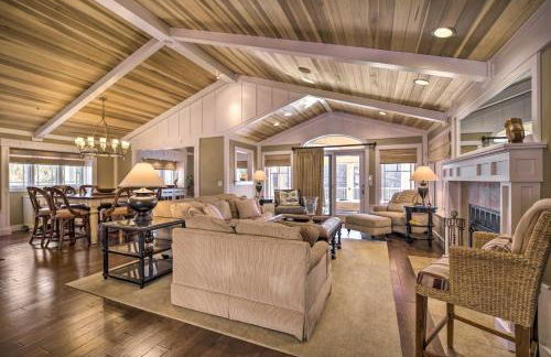 Waterfront Retreat with Dock, Pool and Jet Skis - Foto 12