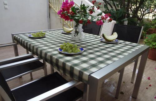 Cozy Citrus Garden House by the Seaside. - Photo 8