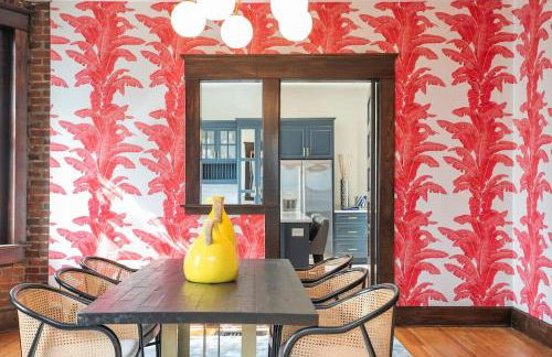 Historic Jewel Walk to Eats & Shops - Foto 12