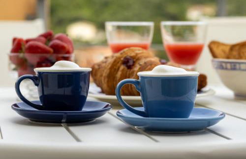 Penthouse Paradiso with Private Pool - Photo 26