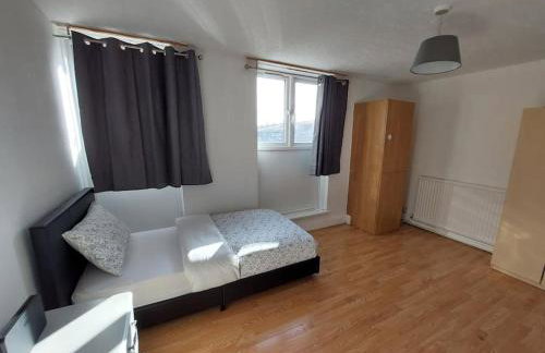 5 Bedroom House in Romford - Foto 18